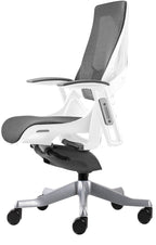 color:white