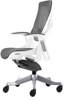 color:white
