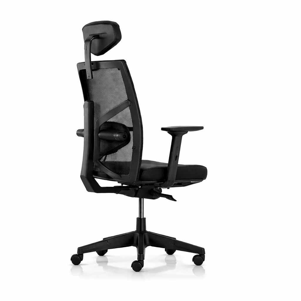 color:black