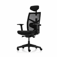 color:black