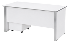 color:white