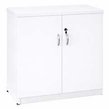 color:white