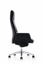 color:black